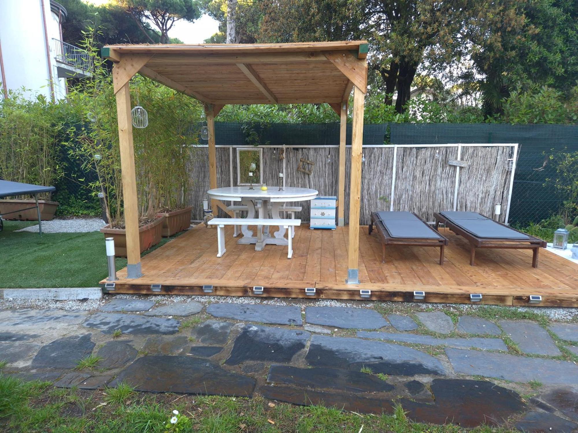 Domusauroom, Relax Nel Cuore Della Versilia - Pet Friendly Viareggio Exterior photo